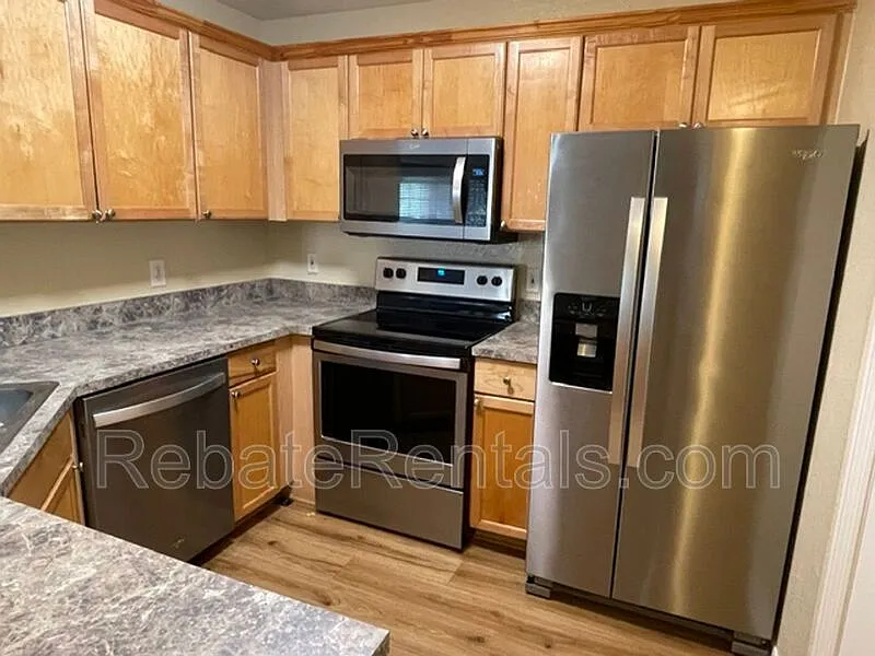 2 bed, 2.0 bath, 1171 sqft, $1,425 — Photo 3