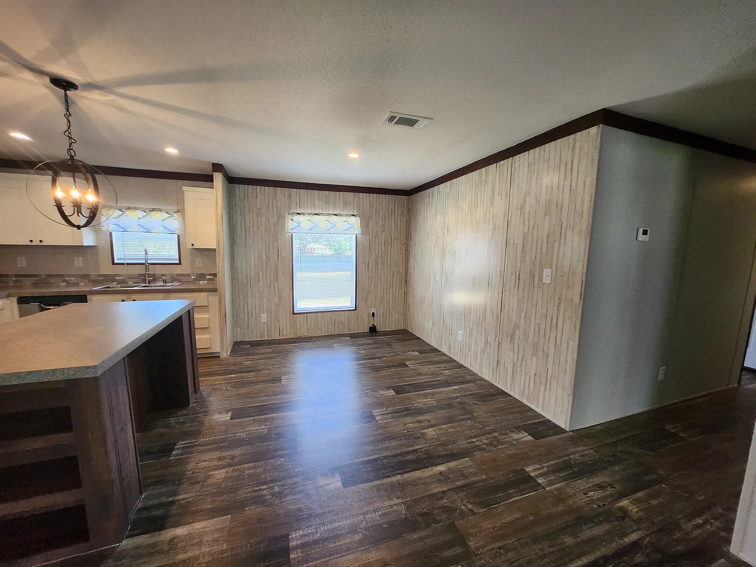 30408 Eastport Dr — Photo 2