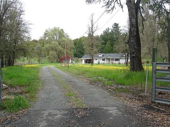 2nd image of 1090 Lake Mendocino Dr
