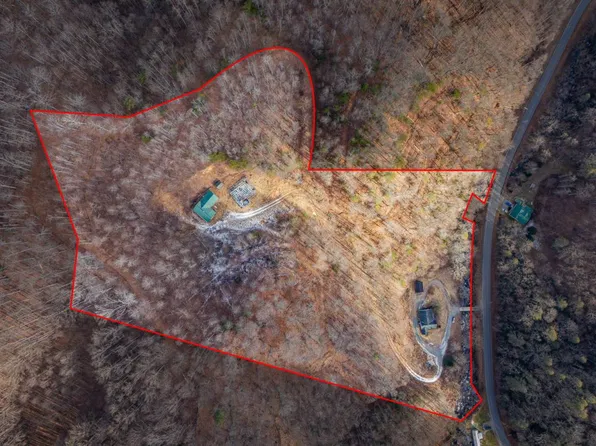 228 Tiger Creek Rd, Roan Mountain, TN 37687