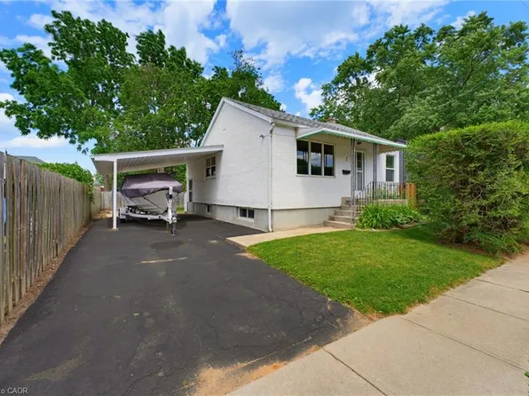 1 Byron Pl, Saint Catharines, ON L2R 1M1