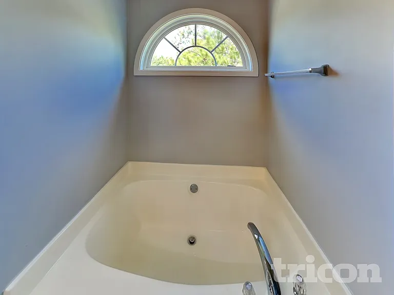 420 Denali Ct — Photo 10