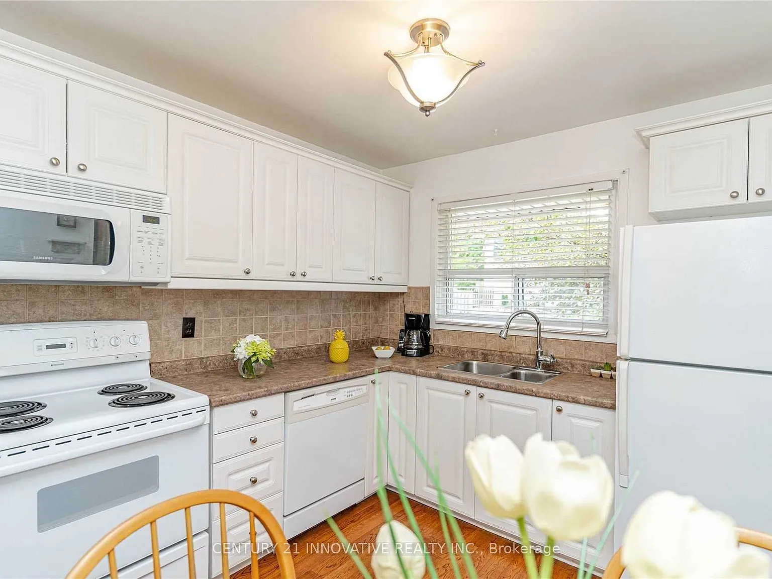 4 bed, $3,000 — Photo 3