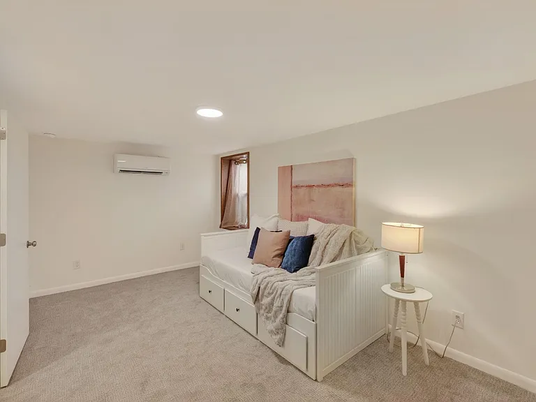 1408 Baker St #B — Photo 13