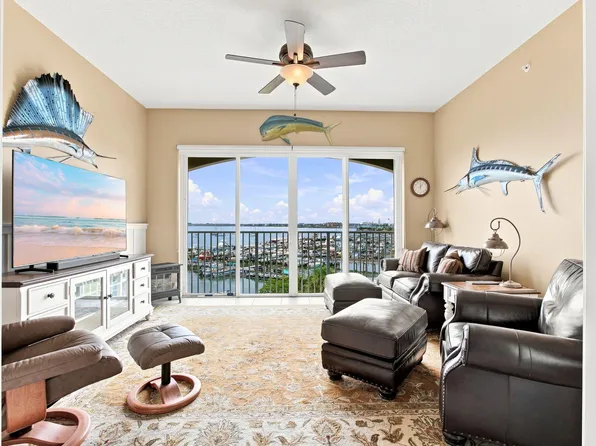 34 HARBOUR ISLE Drive W #PH05, Fort Pierce, FL 34949