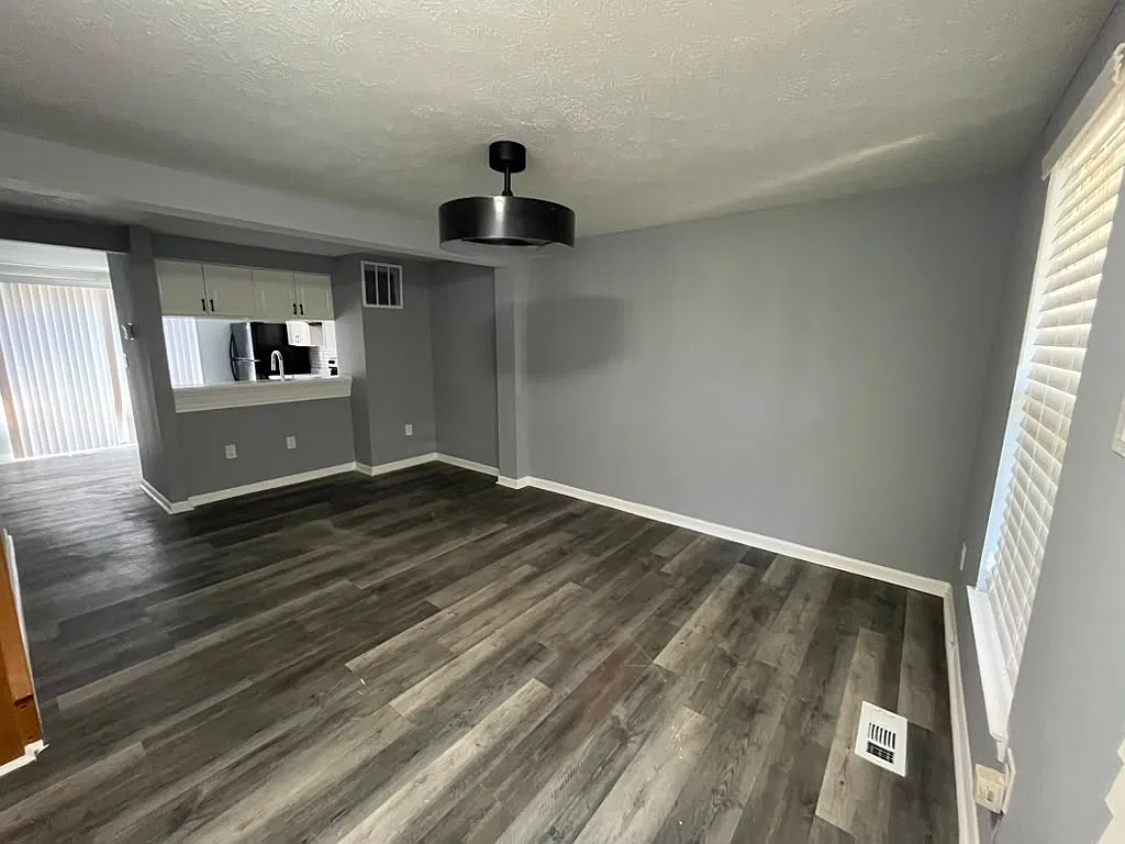 2 bed, 1830 sqft, $1,850 — Photo 4
