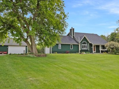 N74W29151 Winzer ROAD, Hartland, WI, 53029
