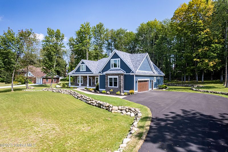 2nd image of 24 Beacon Hollow Way