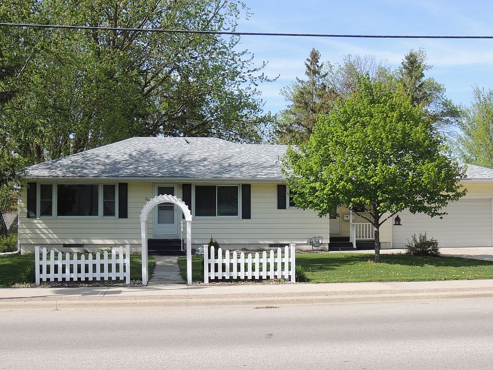 1st image of 205 1st St E