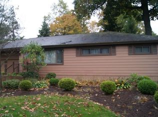 1530 Ries St, Barberton, OH 44203