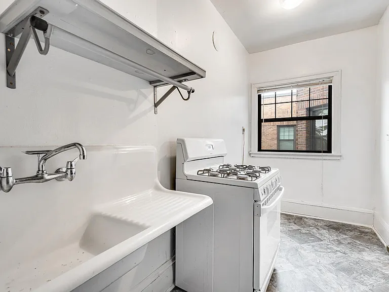Garfield Court Apartments — Photo 21