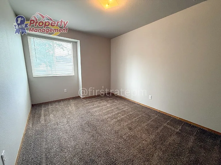 4900 W Blodgett Ln #102 — Photo 10