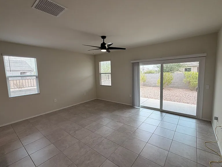 18609 W Bronco Trl — Photo 4