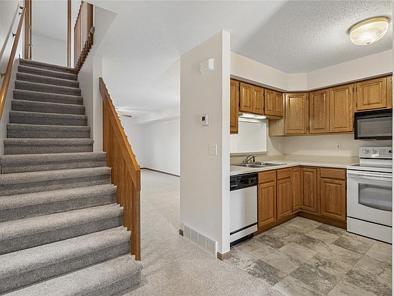 5th image of 2680 Pheasant Ridge Ct