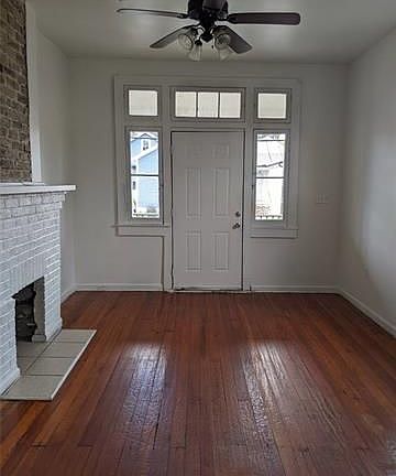 3rd image of 2519 Dante St