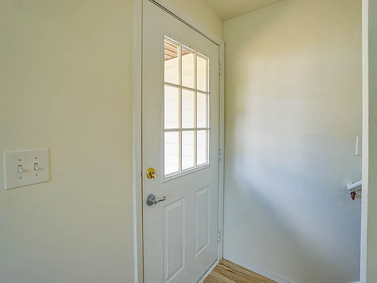1655 Douglas St — Photo 12