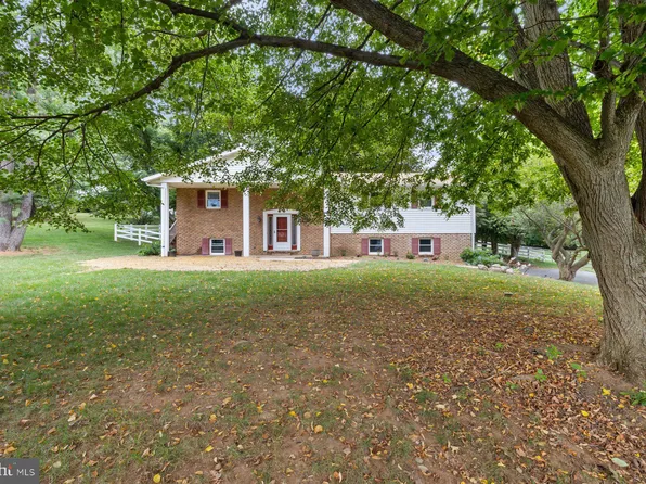 16 Kalten Rd, Westminster, MD 21158