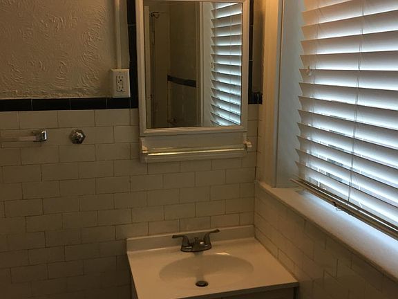 Bathroom Vanity w/ Mirror