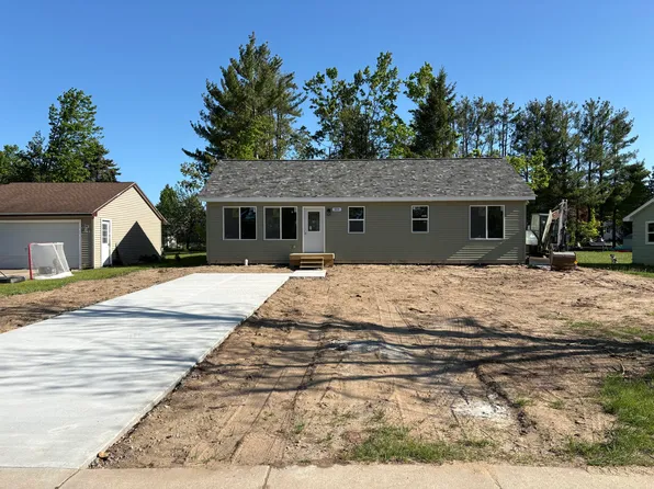 559 E Petoskey St, Gaylord, MI 49735