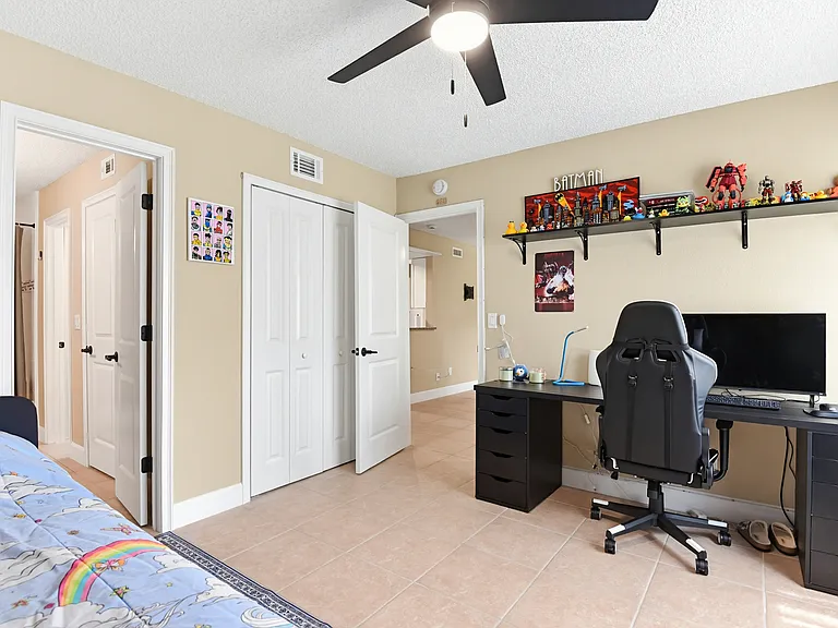 Bedroom 2 (tiles)