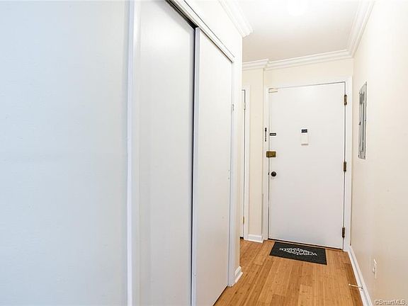3rd image of 51 Ameridge Dr Unit 51