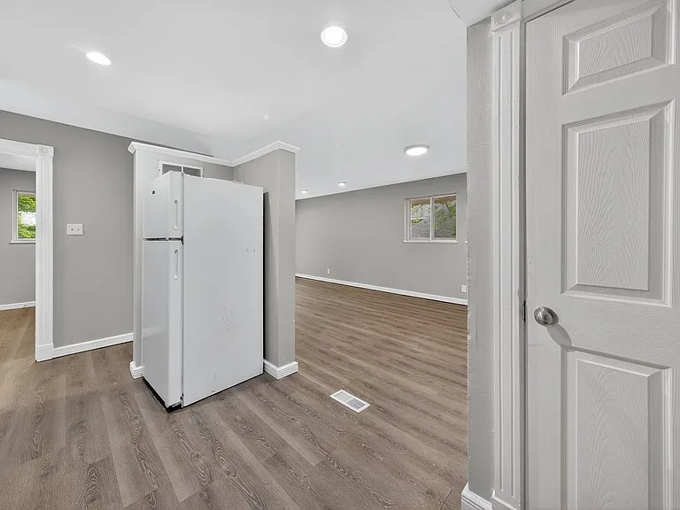 120 McAlpine Dr — Photo 10