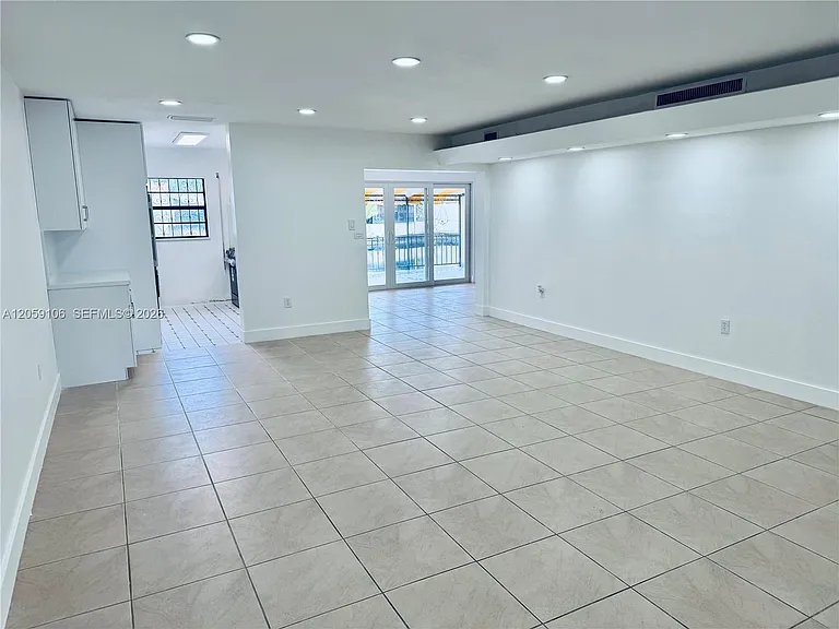 7011 Crown Gate Ct #0 — Photo 5