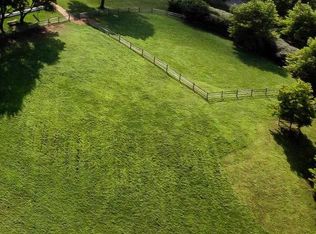 211 Hunting Hill Ln, West Chester, PA 19382