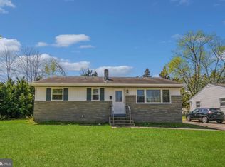 607 Fairmount Dr, Glassboro, NJ 08028