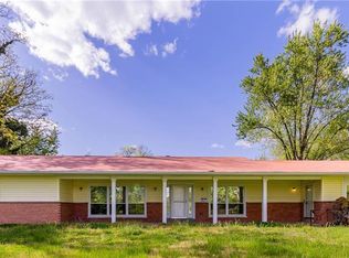 12233 Fontaine Ln, Saint Louis, MO 63138
