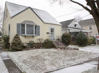 532 N 7th St, New Hyde Park, NY 11040