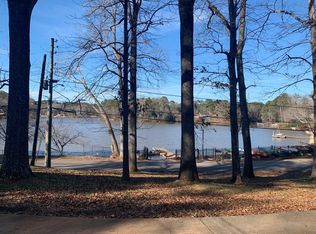 3210 Cardinal Lake Dr, Duluth, GA 30096