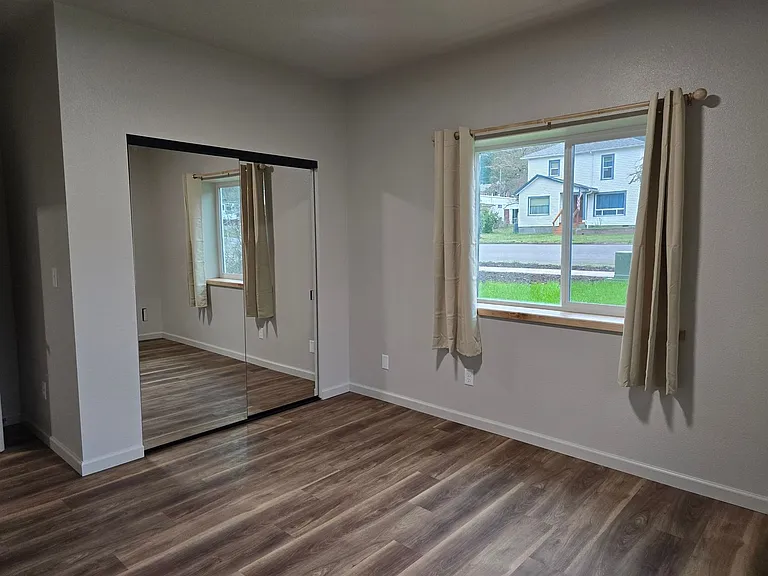 103 S Main St — Photo 10