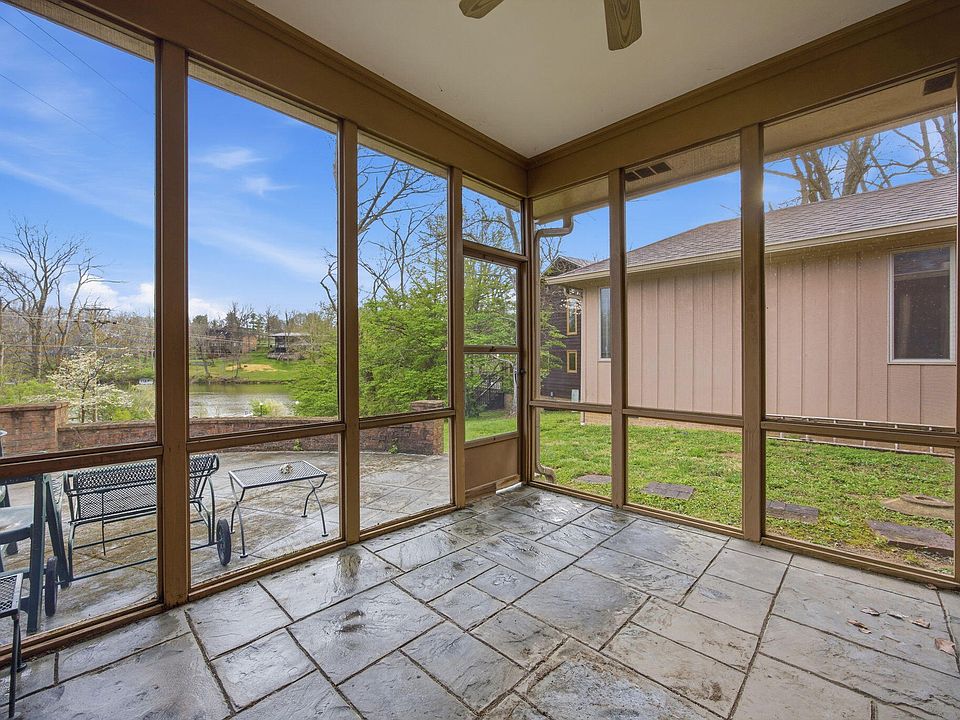 52nd image of 2044 Manor Dr