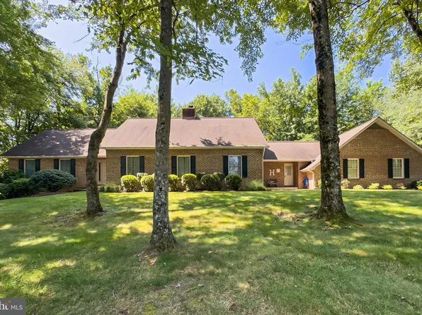 12905 Westbrook Dr, Fairfax, VA 22030