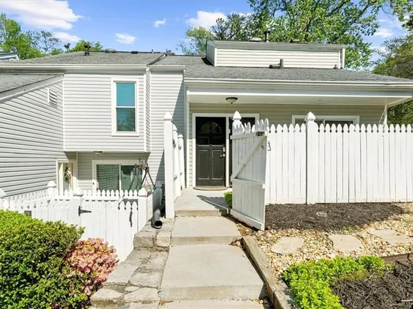 2693 Greentree Dr SE, Marietta, GA 30067