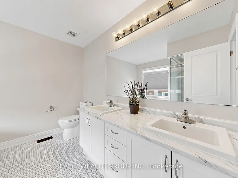 29 Frederick Pearson St — Photo 18