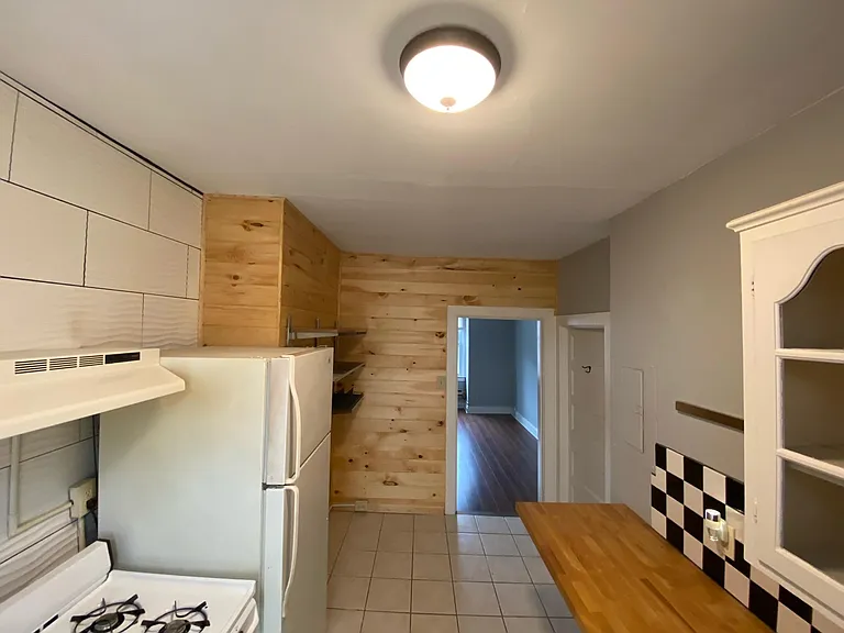 707 N 2nd St #5 — Photo 8