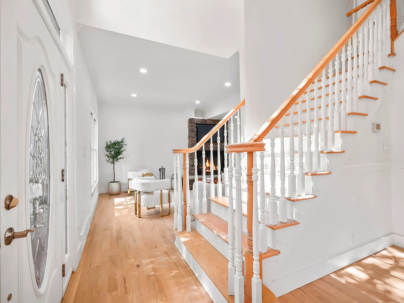 4 bed, $6,850 — Photo 3
