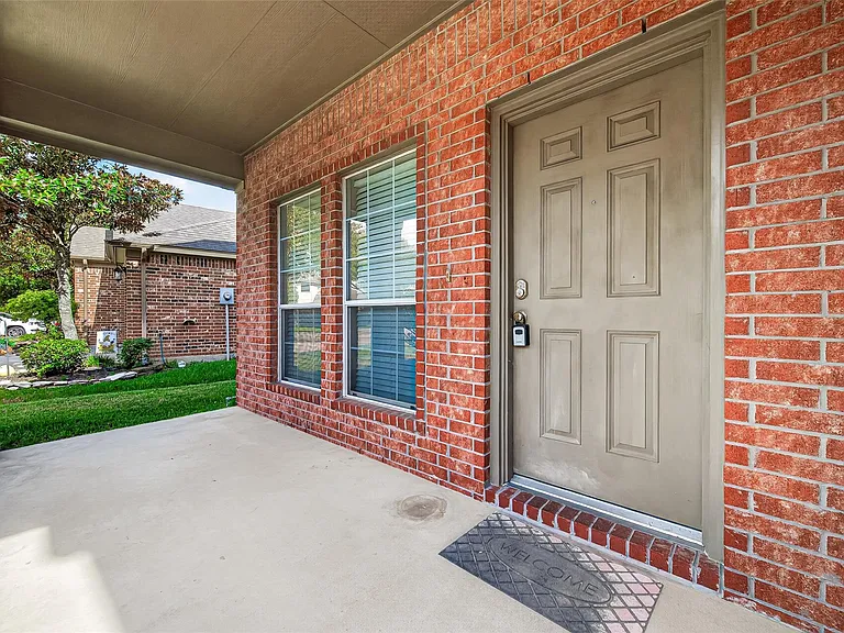 2110 Castle Gardens Ln — Photo 5