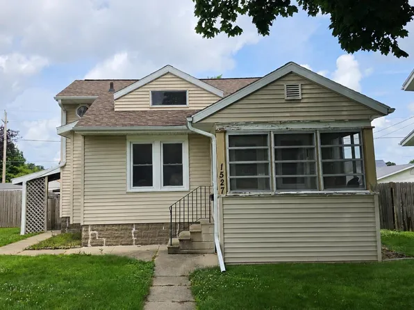 1527 Bertch Ave, Waterloo, IA 50702