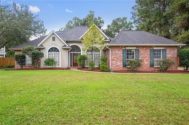 1st image of 214 Oak Island Dr