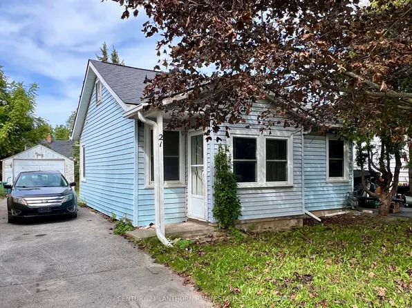 21 1st Ave, Kingston, ON K7K 2G4