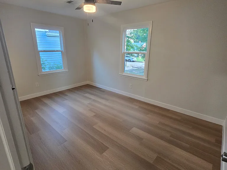 916 N Belmont Ave — Photo 7