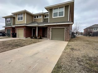 795 SW 14th St, Moore, OK 73160
