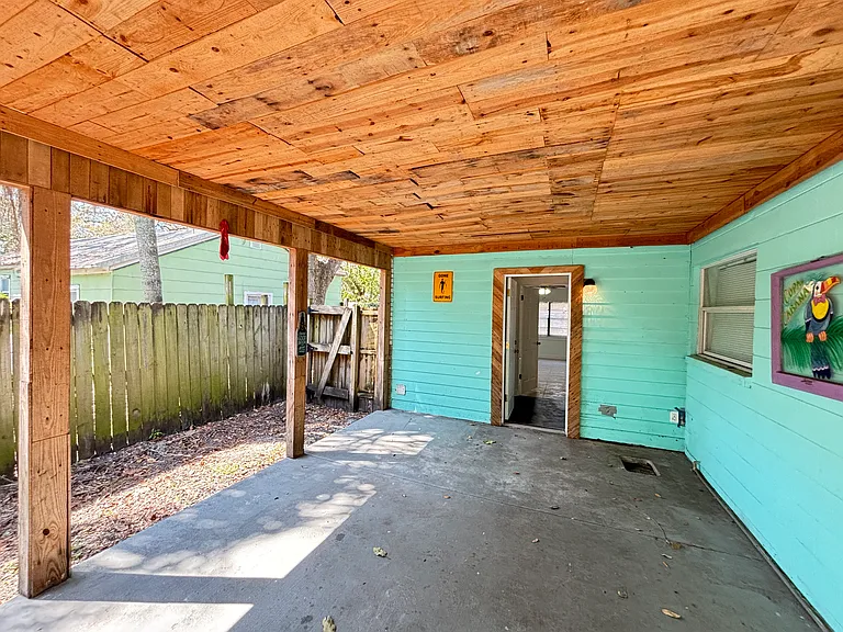 10113 N 10th St — Photo 21