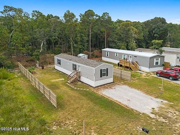 3rd image of 3664 Lakeview Drive SW