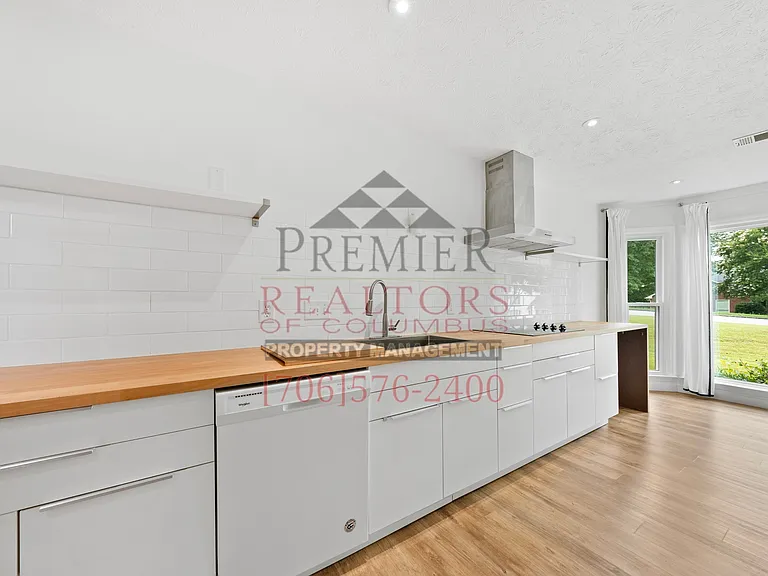 2250 Rock Springs Ct — Photo 15