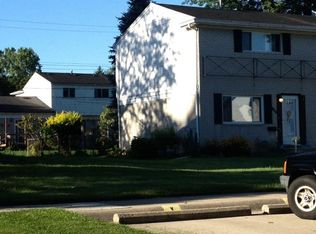 140 Mark Dr, Mount Clemens, MI 48043