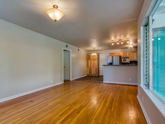 5th image of 106 Postwood Dr